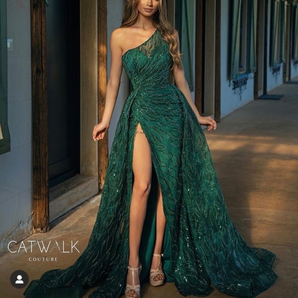 Catwalk Couture Green Gown Size 12